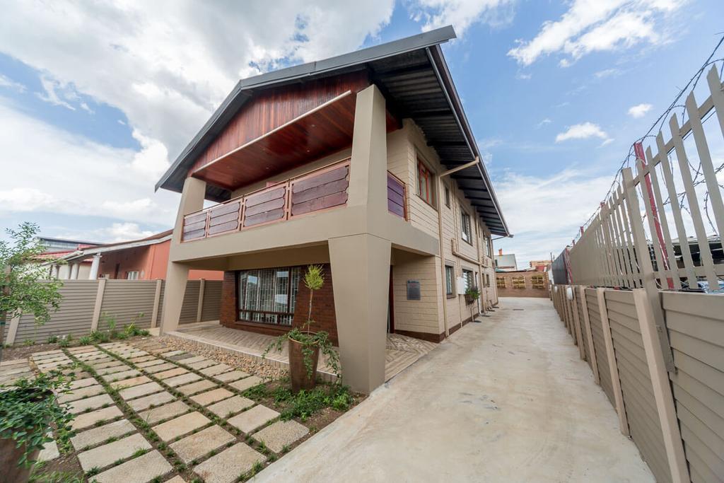 The Musafer Travel Lodge Pietermaritzburg Exterior foto